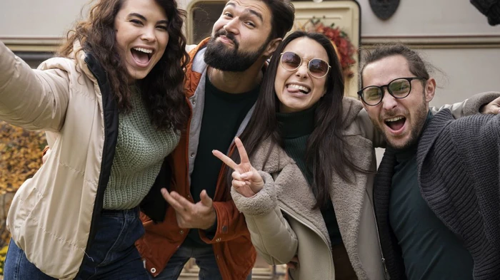 Proč časem ztrácíme přátele a zda bychom se tím měli zabývat: vysvětlení psychologů